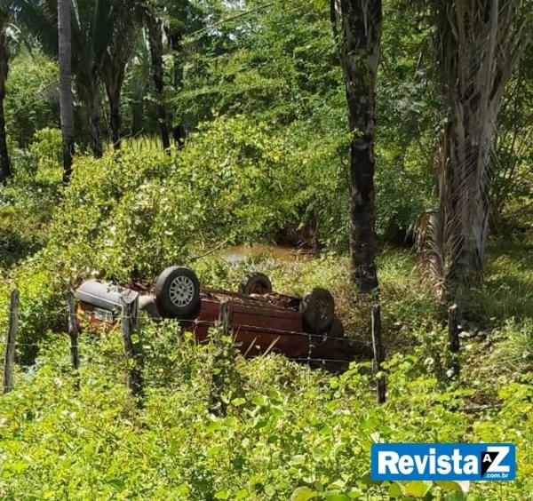 Carro do acidente(Imagem:Reprodução)