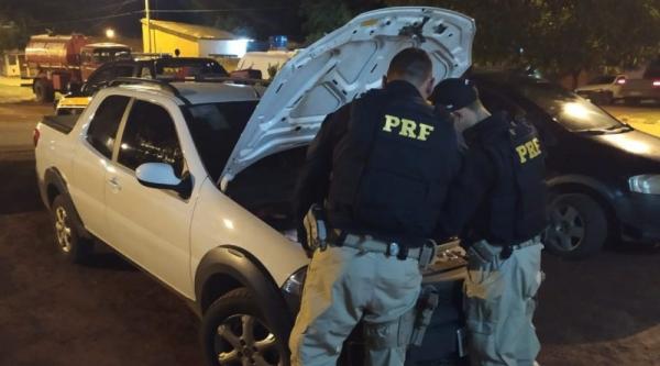 PRF recupera veículo com registro de roubo na BR 135 em Bertolínia(Imagem:Divulgação?PRF)