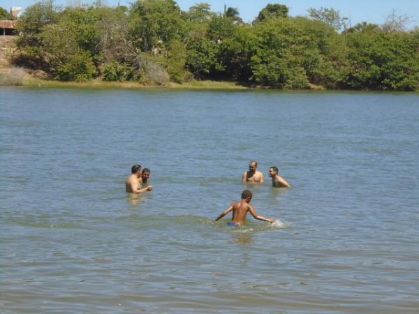 Calor movimenta prainha de Barão de Grajaú no fim de semana.(Imagem:FlorianoNews)