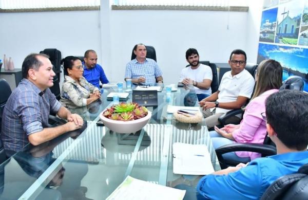 Deputado Dr. Francisco Costa busca parcerias para trazer curso de medicina para Floriano(Imagem:Ricardo Alves)