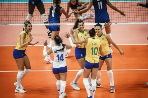 Gabi brilha no ataque, e Brasil vence a Holanda no Mundial de vôlei(Imagem:Reprodução)