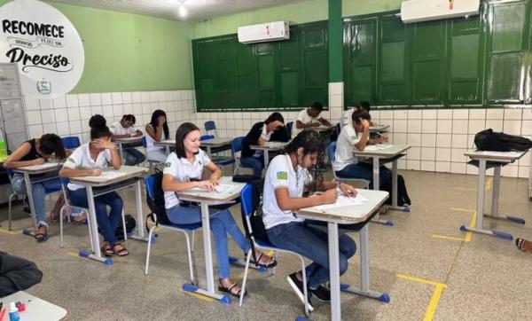 As provas do Saeb serão aplicadas entre os dias 23 de outubro e 10 de novembro, envolvendo estudantes do 9°ano do Ensino Fundamental e 3ª série do Ensino Médio.(Imagem:Divulgação)