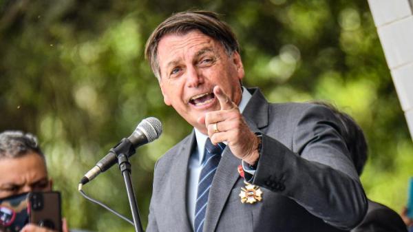 Bolsonaro convida seguidores para Parler, rede social suspensa por Google(Imagem:Alexandre Neto)