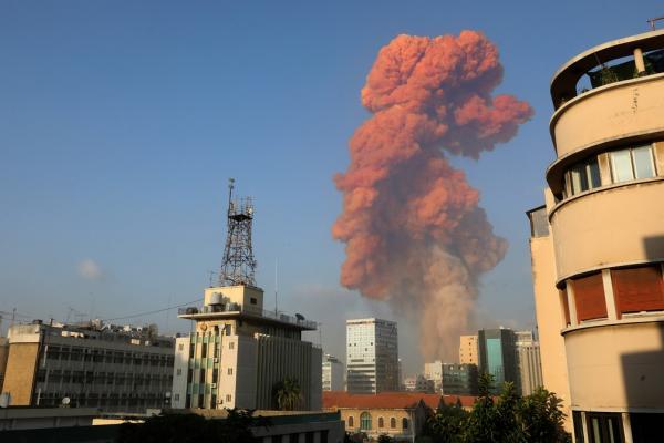 Grande explosão atingiu capital libanesa, Beirute, nesta terça-feira (4).(Imagem:Anwar Amro/AFP)