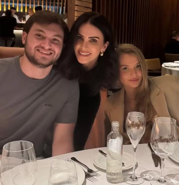 Lisandra e os filhos Yago e Yasmin (Imagem:Reprodução/Instagram)