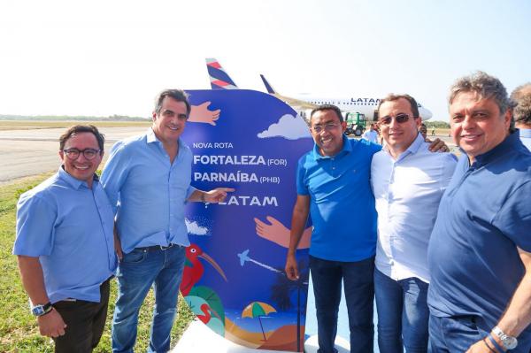 Ciro Nogueira participa de voo inaugural:
