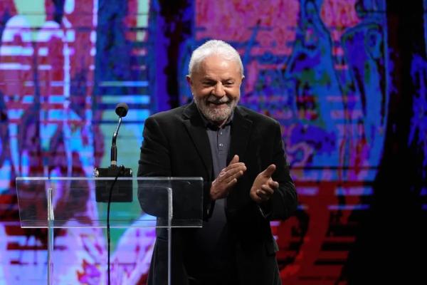  Lula discursou em SP após resultado do 1º turno.(Imagem: Andre Penner/AP )