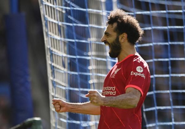 Salah, que soma 20 gols e 10 assistências em 28 partidas pela Premier League na atual temporada, é sonho de consumo de clubes como Barcelona e PSG.  O jogador de 29 anos volta a ca(Imagem:Reprodução)