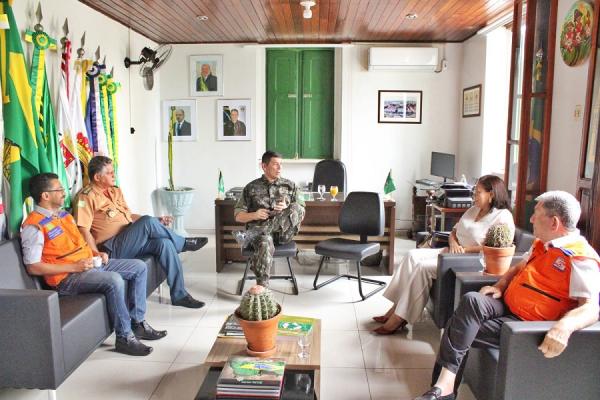 Uma equipe da Sedc visitou o comandante do 25° Batalhão de Caçadores em Teresina.(Imagem:Divulgação)