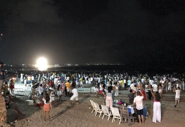 Praia do litoral do Piauí registra aglomeração.(Imagem:Tiago Mendes/TV Clube)