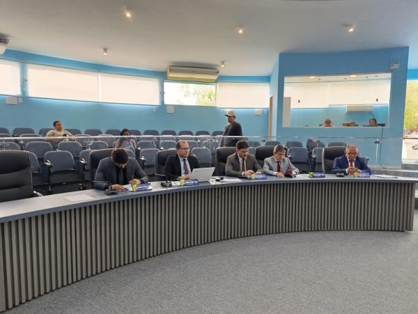 Câmara Municipal de Floriano inicia semana com sessões movimentadas(Imagem:FlorianoNews)
