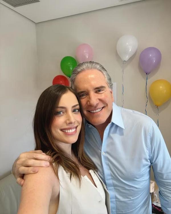 Fabiana Justus com o pai, o empresário Roberto Justus.(Imagem:Instagram)