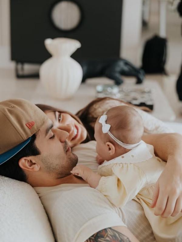 Luan Santana e Jade Magalhães celebram 7 meses da filha Serena.(Imagem:Reprodução/Instagram)