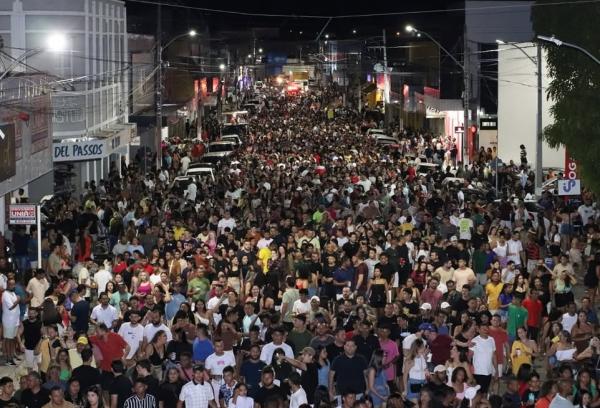 128 anos de Floriano são celebrados com shows e arrastão(Imagem:Reprodução/Instagram)