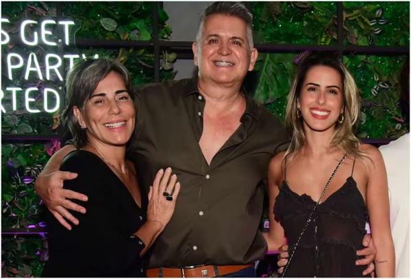 Gloria Pires e Orlando Morais com Ana Morais.(Imagem:Webert Belicio/Agnews)