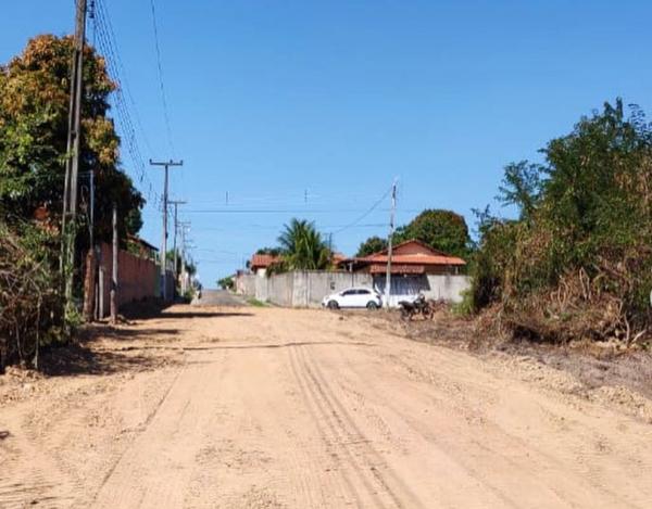 Prefeitura de Floriano realiza operação de melhorias nas vias públicas, beneficiando comunidades em áreas mais afastadas.(Imagem:Reprodução/Instagram)