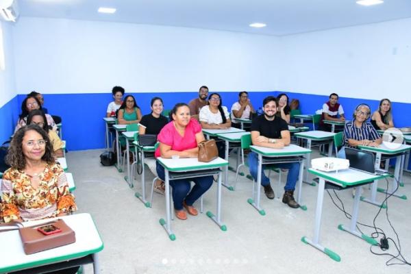   Floriano realiza Planejamento Pedagógico com foco no fortalecimento da educação e retorno às aulas(Imagem:Divulgação)