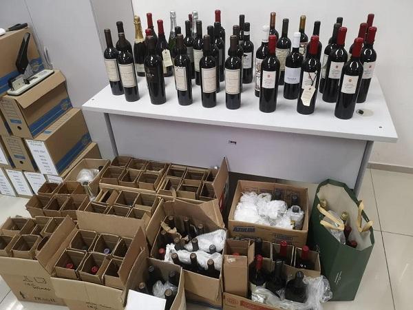 Operação Sommelier apreende mais de 500 garrafas de vinho e espumantes por suspeita de fraudes no Piauí.(Imagem:Divulgação/PCPI)