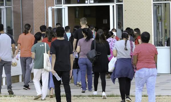 Podem se inscrever todos os estudantes?com matrícula ativa.(Imagem:Fabio Rodrigues-Pozzebom/Agência)