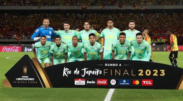 Time do Palmeiras antes de jogo contra o Deportivo Pereira.(Imagem:César Greco/Palmeiras)