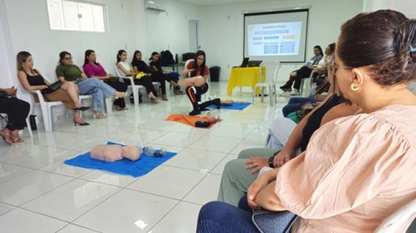 Prefeitura de Floriano capacita profissionais da aten&ccedil;&atilde;o prim&aacute;ria em primeiros socorros(Imagem:Secom)