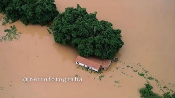 Área atingida pela enchente(Imagem:Netto Fotografia)