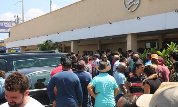 Velório do empresário Rafael Soares, na Zona Sul de Teresina (Imagem:Lucas Marreiros)