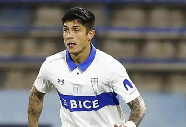 Universidad Católica questiona Palmeiras por desistir do zagueiro Huerta(Imagem:Reprodução)