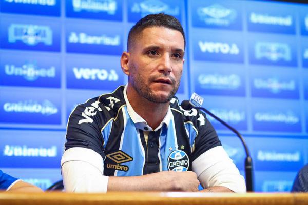 Após 14 jogos, Grêmio rescinde o contrato do meio-campista Thiago Neves(Imagem:Divulgação)