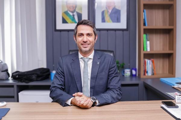 Secret&aacute;rio de Meio Ambiente e Recursos H&iacute;dricos Feliphe Ara&uacute;jo.(Imagem:Reprodu&ccedil;&atilde;o)