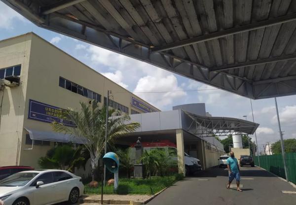 Marilene Pereira foi socorrida com vida por uma ambulância do Serviço de Atendimento Móvel de Urgência (Samu) e levada ao Hospital de Urgência de Teresina (HUT).(Imagem:Ilanna Serena/g1)