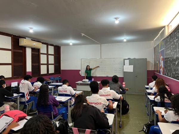 Mais de 100 alunos participam do projeto, que oferece preparação completa aos estudantes.(Imagem:Divulgação)