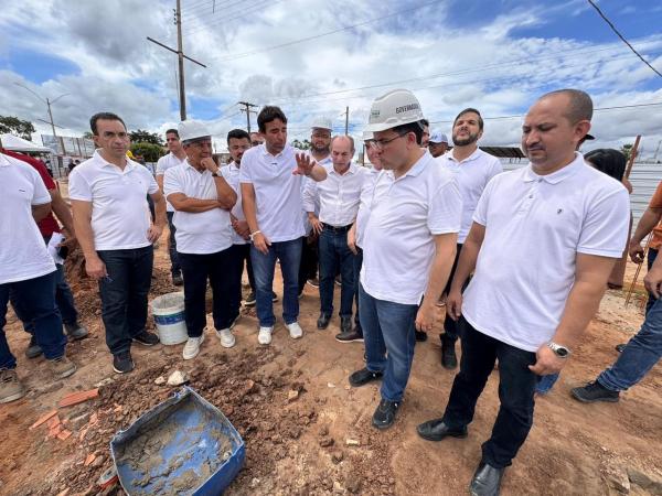 Governador Rafael Fonteles, Deputado Marden Menezes e o Prefeito Ant&ocirc;nio Reis visitam obras de revitaliza&ccedil;&atilde;o do Cais da Beira Rio em Floriano.(Imagem:Ascom)