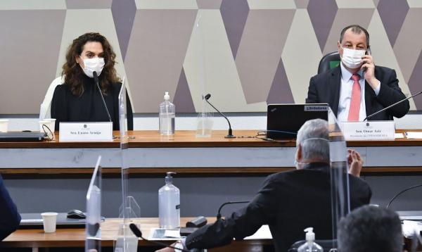 Infectologista Luana Araújo presta depoimento aos senadores da CPI.(Imagem:Waldemir Barreto/Agência Senado)