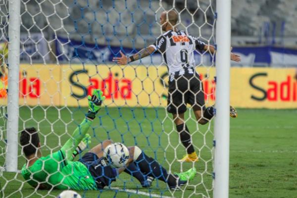 Tardelli comemora o gol marcado contra o Cruzeiro, que garantiu o título da Copa do Brasil.(Imagem:Bruno Cantini/Flickr do Atlético-MG)