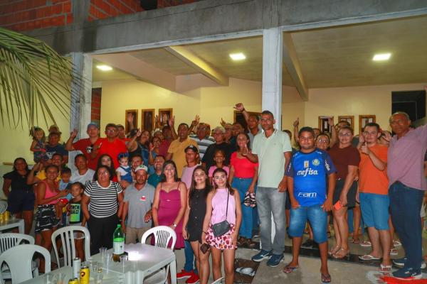  Joel Rodrigues cumpre agenda movimentada no final de semana e &eacute; abra&ccedil;ado pelo povo(Imagem:Ascom)