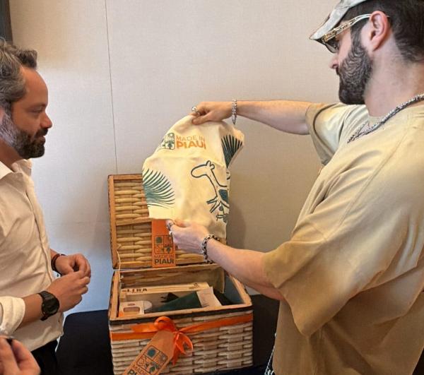 A cesta re&uacute;ne produtos de diferentes segmentos, de artesanato &agrave; gastronomia, todos comercializados por meio da plataforma Made In Piau&iacute;.(Imagem:Divulga&ccedil;&atilde;o)