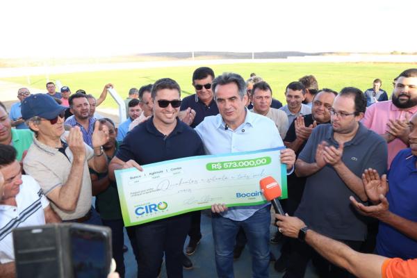 Ciro inaugurou obras e entregou benefícios em agenda por várias cidades do Piauí no fim de semana (Imagem:Reprodução/Redes Sociais)