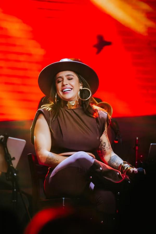 Lauana em show no Villa Mix: cantora esgotou os ingressos da casa na última terça-feira.(Imagem:Divulgação)