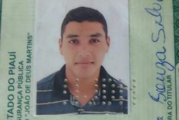 Baterista de 25 anos morre afogado durante banho com amigos em Ilha Grande, no Piauí.(Imagem:Reprodução)