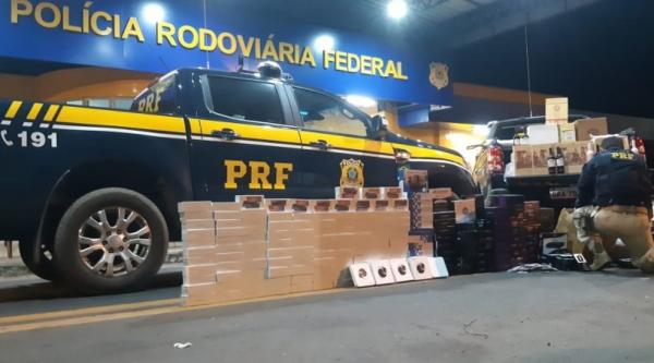 PRF apreende carga de roupas, bebidas e eletrônicos e prende homem no Piauí.(Imagem:Divulgação/PRF-PI)