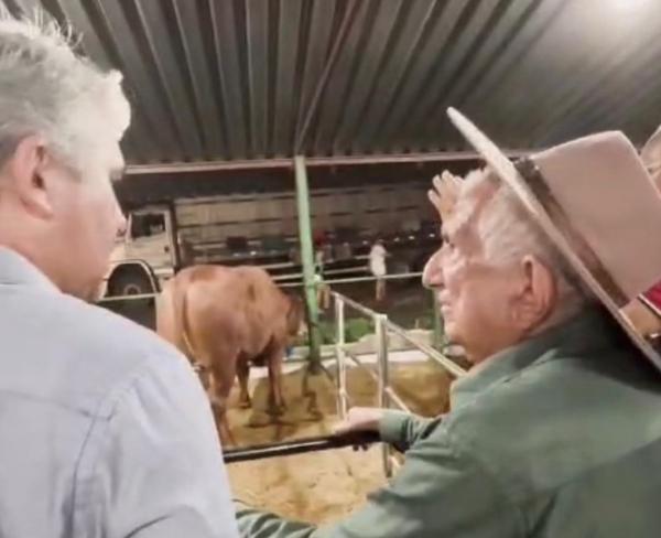 Maurício Bezerra prestigia a 72ª Expoapi em Teresina(Imagem:Arquivo Pessoal)