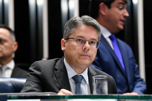 Alessandro Vieira oficializou o pedido de desfiliação durante o Congresso Nacional do Cidadania, que acontece neste sábado (12), de forma virtual. A partir de agora, o processo é a(Imagem:Reprodução)