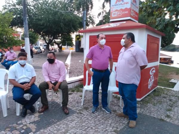 Drive-thru de vacinação foi realizado em Floriano(Imagem:FlorianoNews)