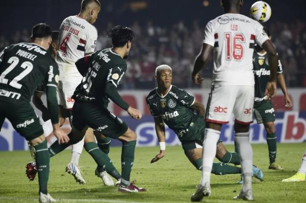  São Paulo e Palmeiras se enfrentaram na segunda, pelo Brasileirão, e voltam a jogar quinta.(Imagem:Marcos Ribolli )