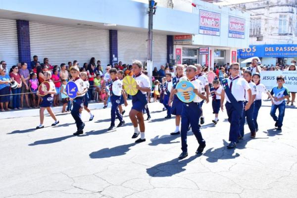 Desfile Cívico marca as comemorações pela Independência do Brasil em Floriano.(Imagem:Secom)