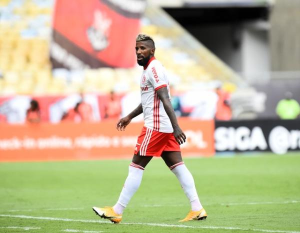 Rodinei durante jogo contra o Flamengo.(Imagem:André Durão)