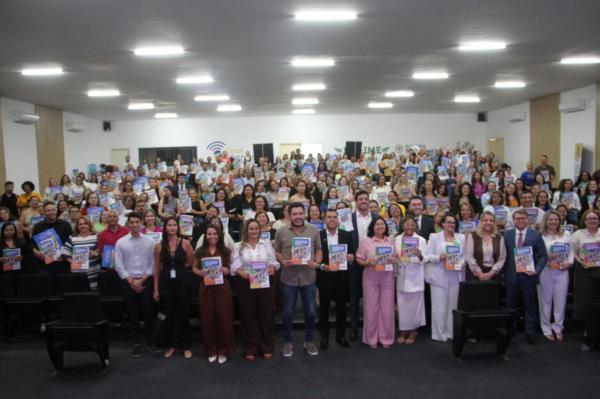 Evento re&uacute;ne gestores, professores, coordenadores pedag&oacute;gicos e representantes da rede de prote&ccedil;&atilde;o para discutir o uso seguro e consciente das tecnologias.(Imagem:Ascom Seduc)
