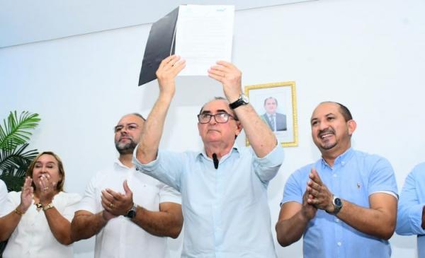 Prefeitura de Floriano lança editais de concurso público com vagas imediatas e cadastro de reserva(Imagem:Secom)