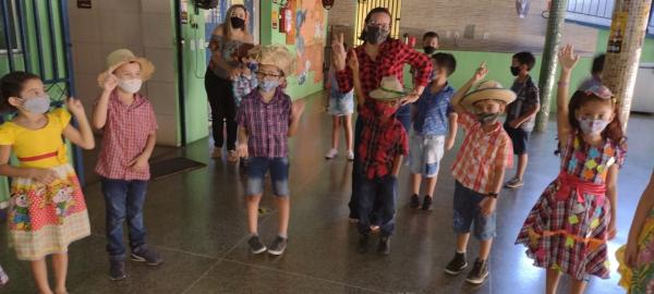 Escola Pequeno Príncipe realiza Festa Junina.(Imagem:FlorianoNews)